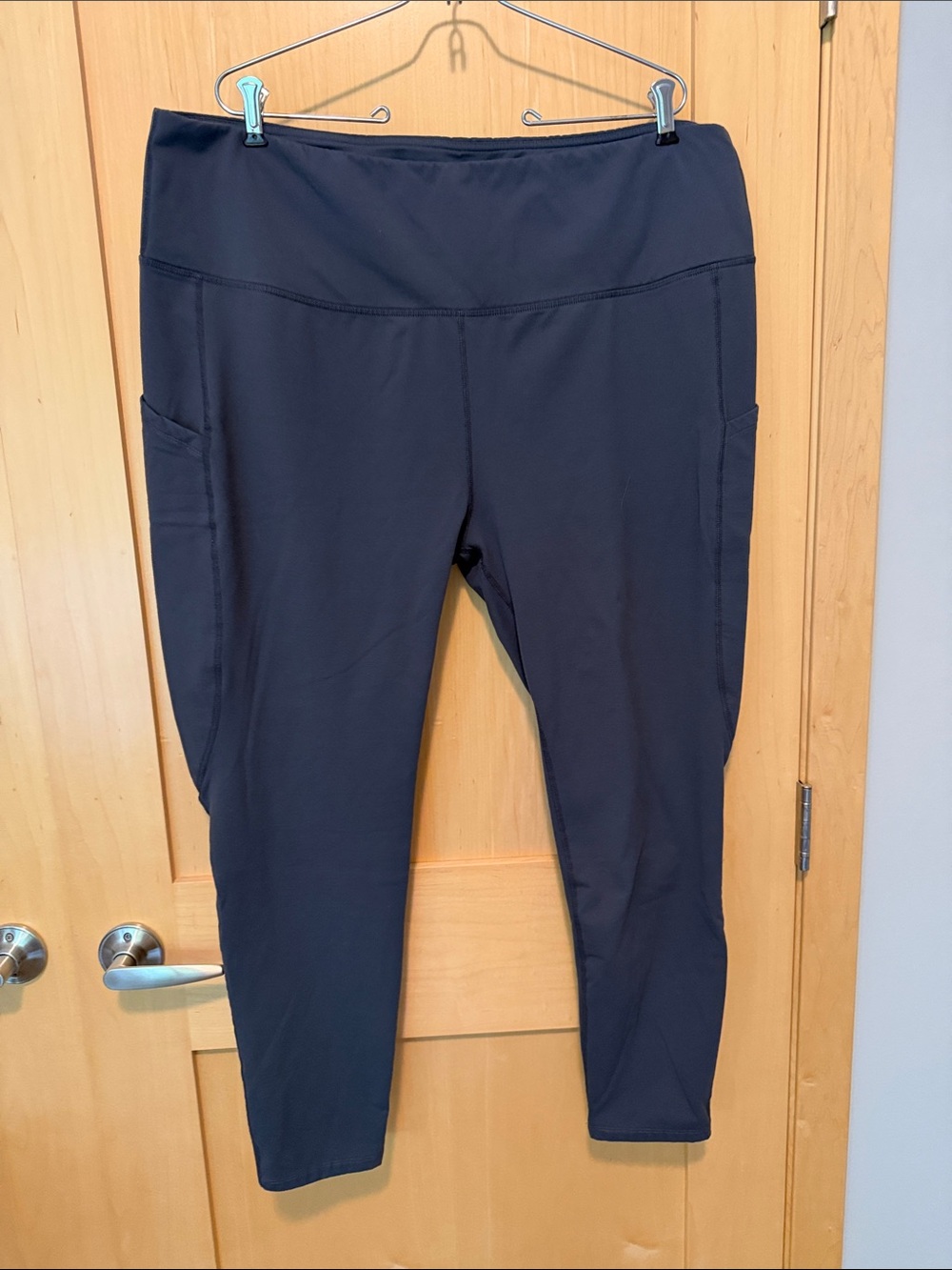 Charcoal Fleece-Lined Active High-Waist Leggings with Side Pockets